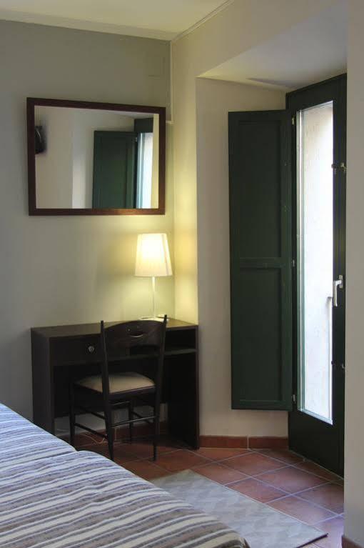 Hotel 3 Arcs Besalú Extérieur photo