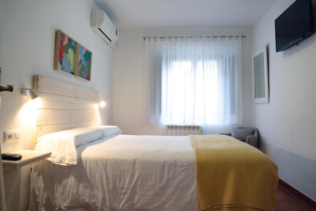 Hotel 3 Arcs Besalú Extérieur photo