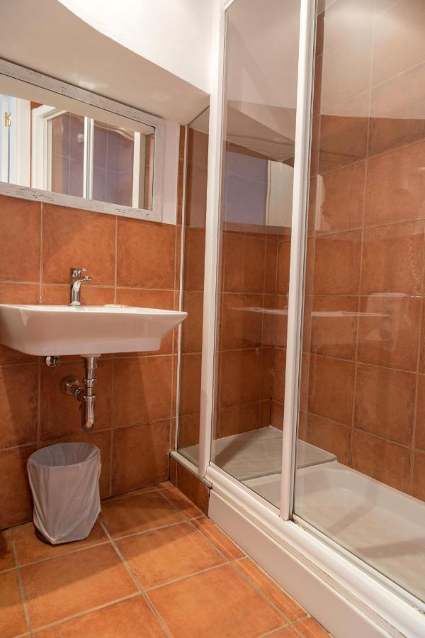 Hotel 3 Arcs Besalú Extérieur photo